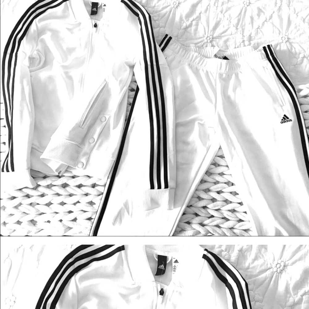 Adidas jogger set Medium size